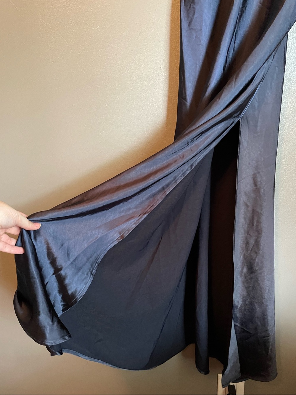 NWT Petal & Pup Sz Medium Navy Blue Ricki Dolman Sleeve Satin Maxi Dress Ret $99 - Picture 10 of 14